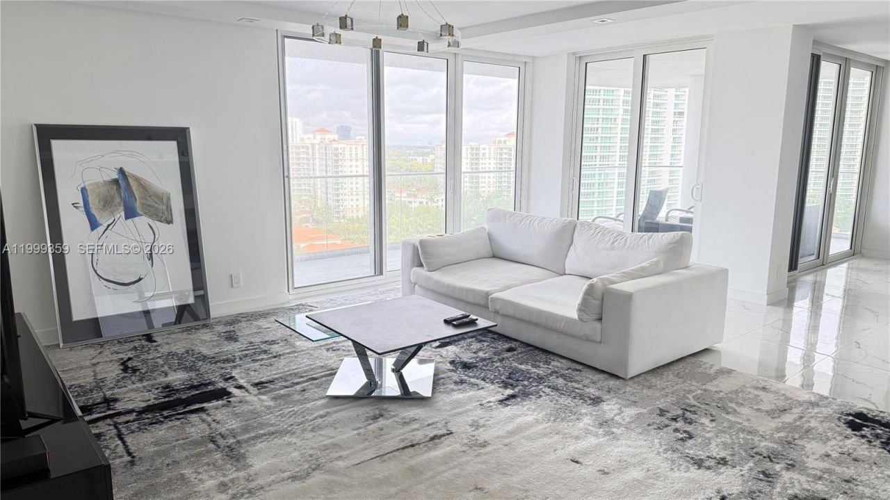 19707 Turnberry Way, Unit 18K, Aventura, FL 33180 Photo