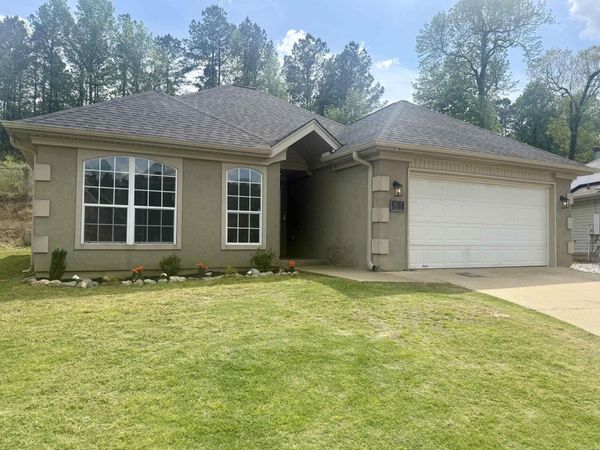 574 Wisteria Drive , Bauxite, AR 72011