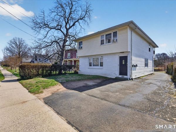 429 Thompson , East Haven, CT 06512