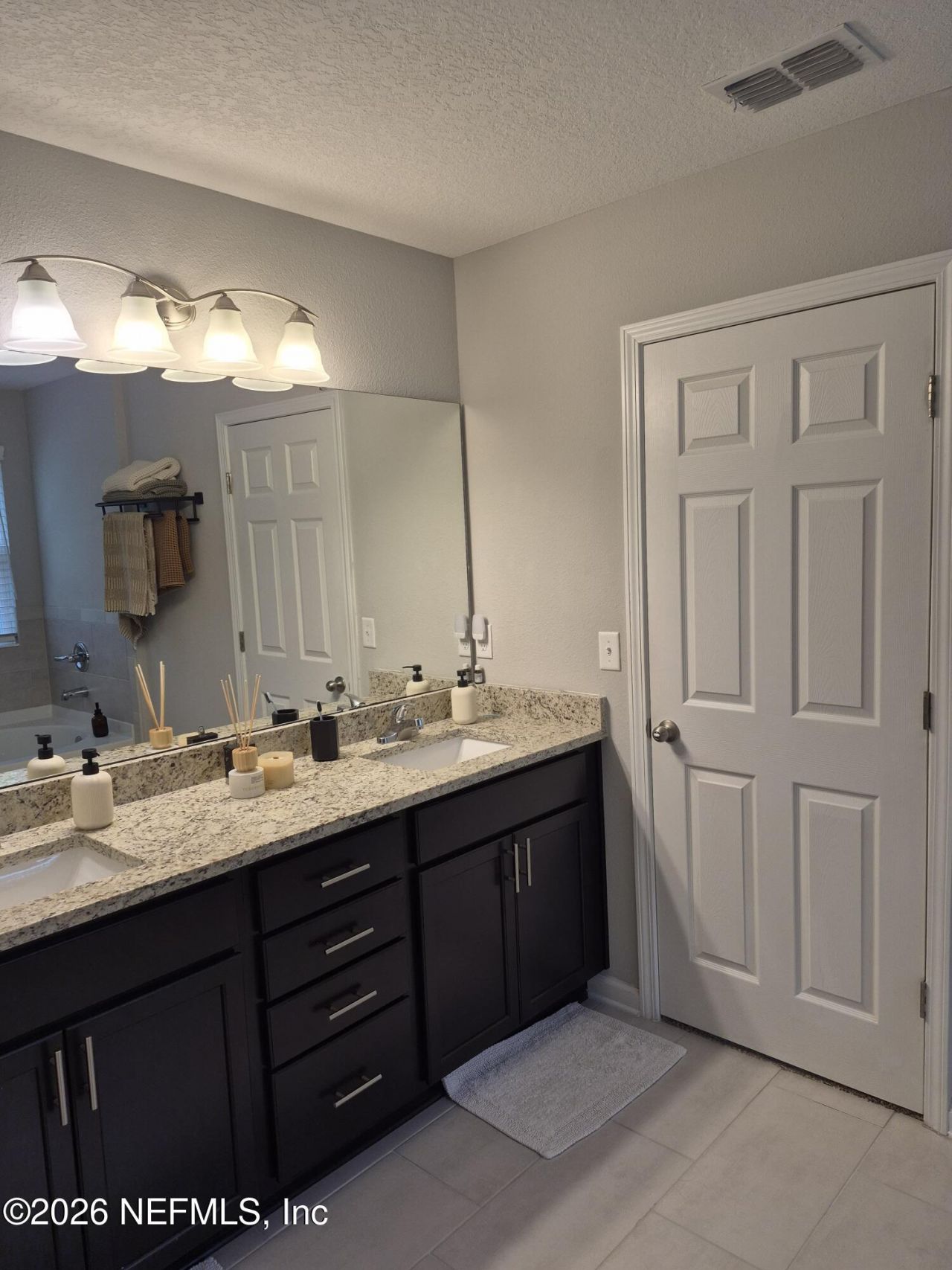 6093 Hyde Park Circle, Jacksonville, FL 32210 Photo