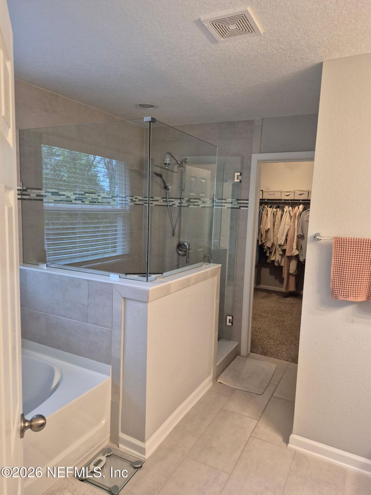 6093 Hyde Park Circle, Jacksonville, FL 32210 Photo