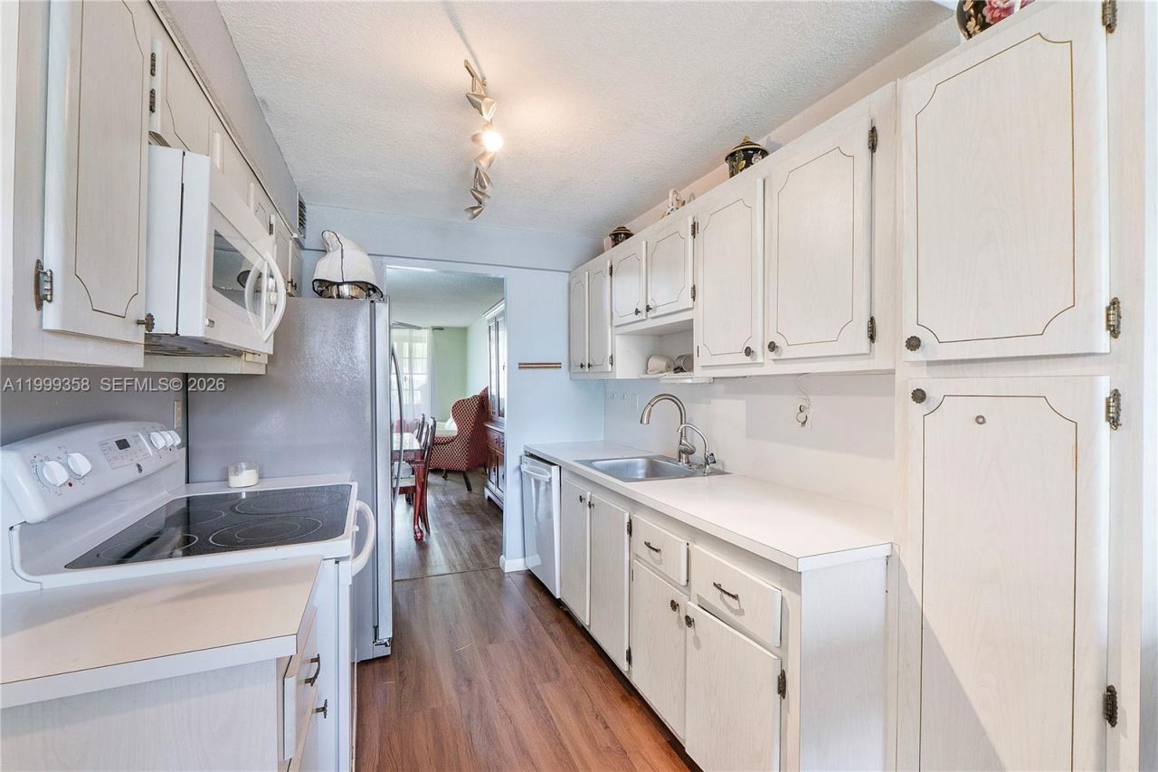 4851 NW 26th Ct , Unit 144, Lauderdale Lakes, FL 33313 Photo