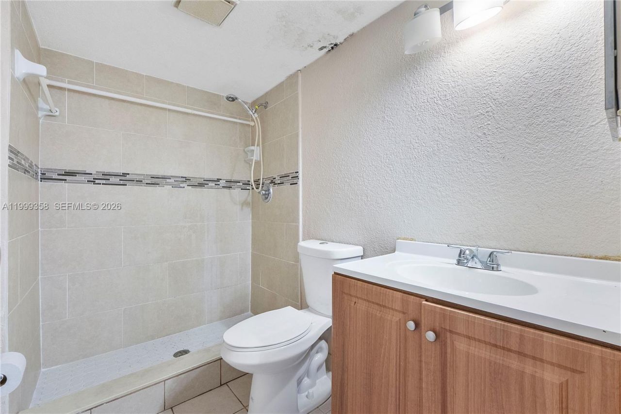 4851 NW 26th Ct , Unit 144, Lauderdale Lakes, FL 33313 Photo