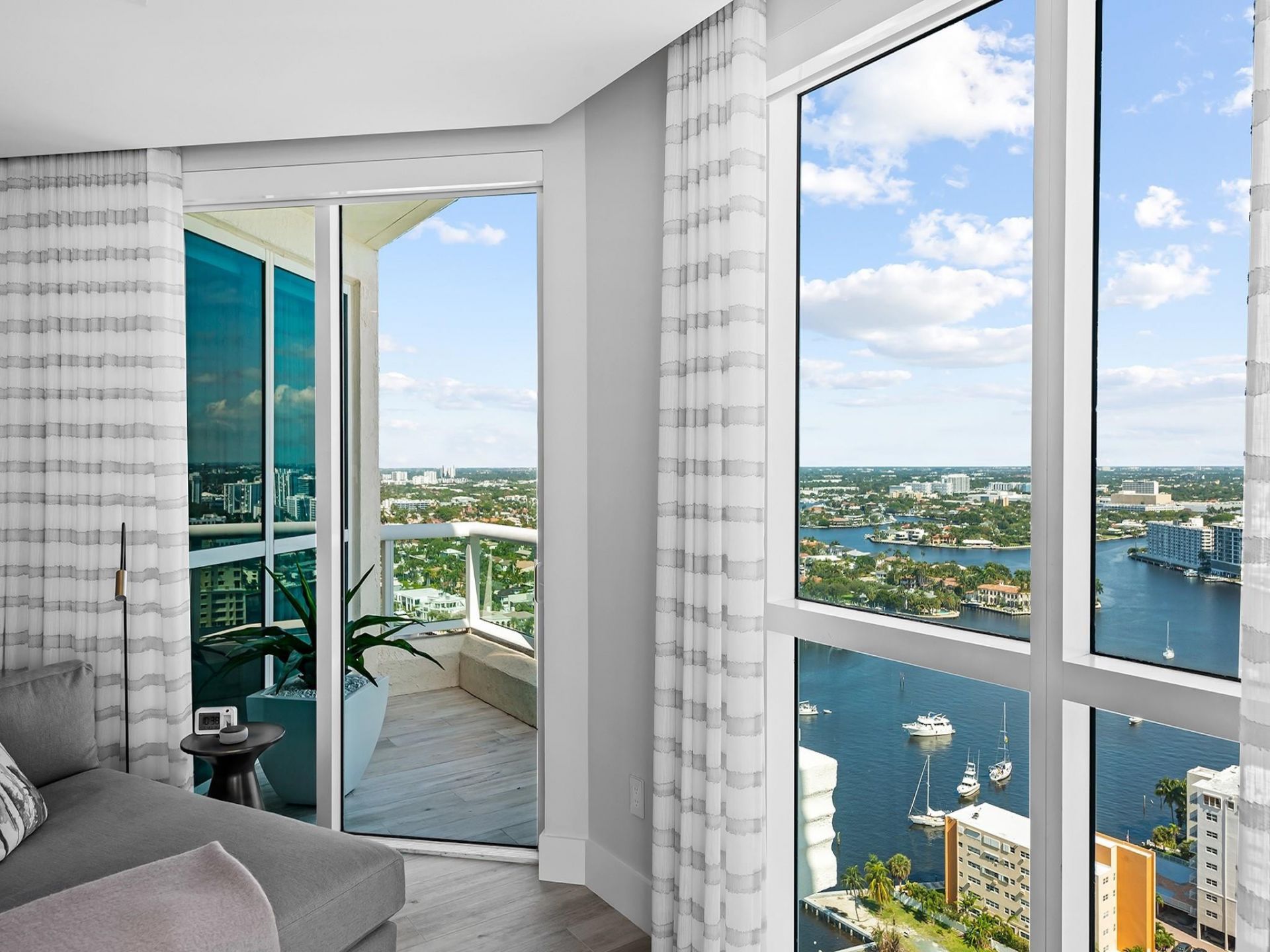 101 S Fort Lauderdale Beach Boulevard, Unit 2905, Fort Lauderdale, FL 33316 Photo