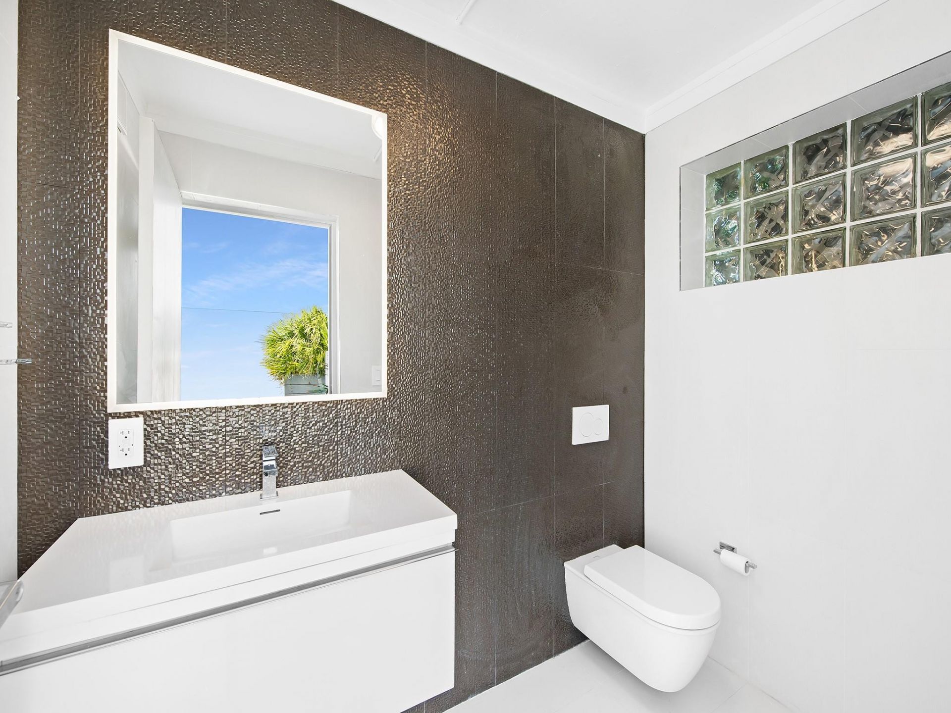 101 S Fort Lauderdale Beach Boulevard, Unit 2905, Fort Lauderdale, FL 33316 Photo