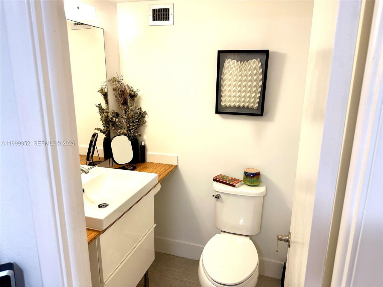 1020 Meridian Ave, Unit 806, Miami Beach, FL 33139 Photo