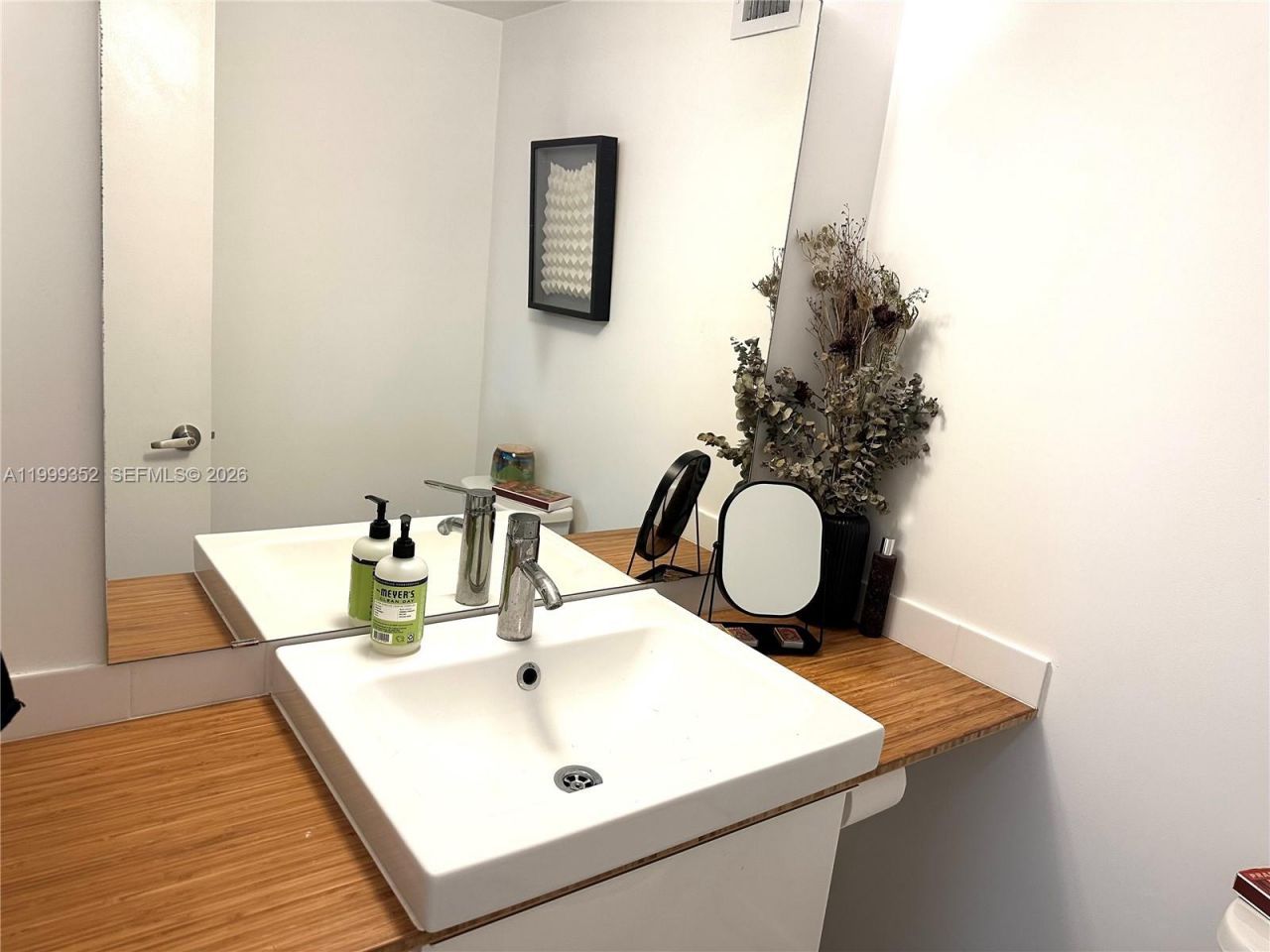 1020 Meridian Ave, Unit 806, Miami Beach, FL 33139 Photo