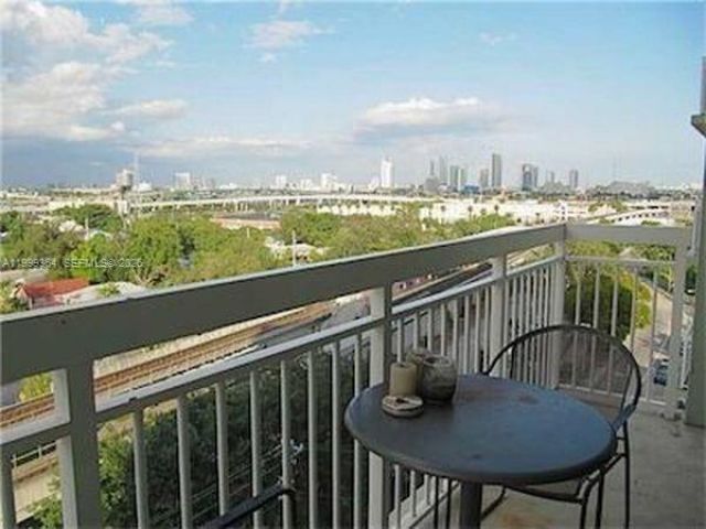 816 NW 11th St , Unit 1002, Miami, FL 33136 Photo