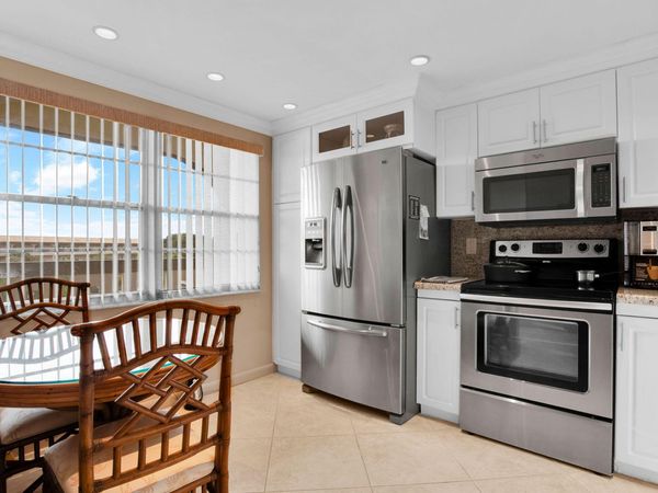 3202 Portofino Point, Unit E4, Coconut Creek, FL 33066