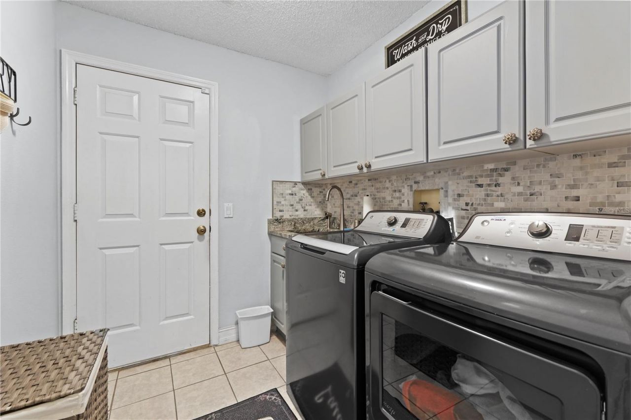 9521 Springmeadow Drive, New Port Richey, FL 34655 Photo