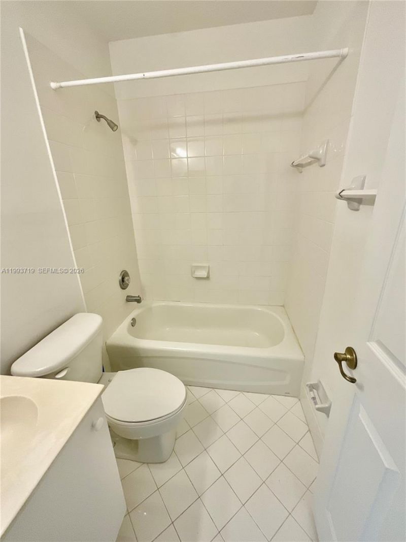 5628 NW 113th Ave, Unit 5628, Doral, FL 33178 Photo