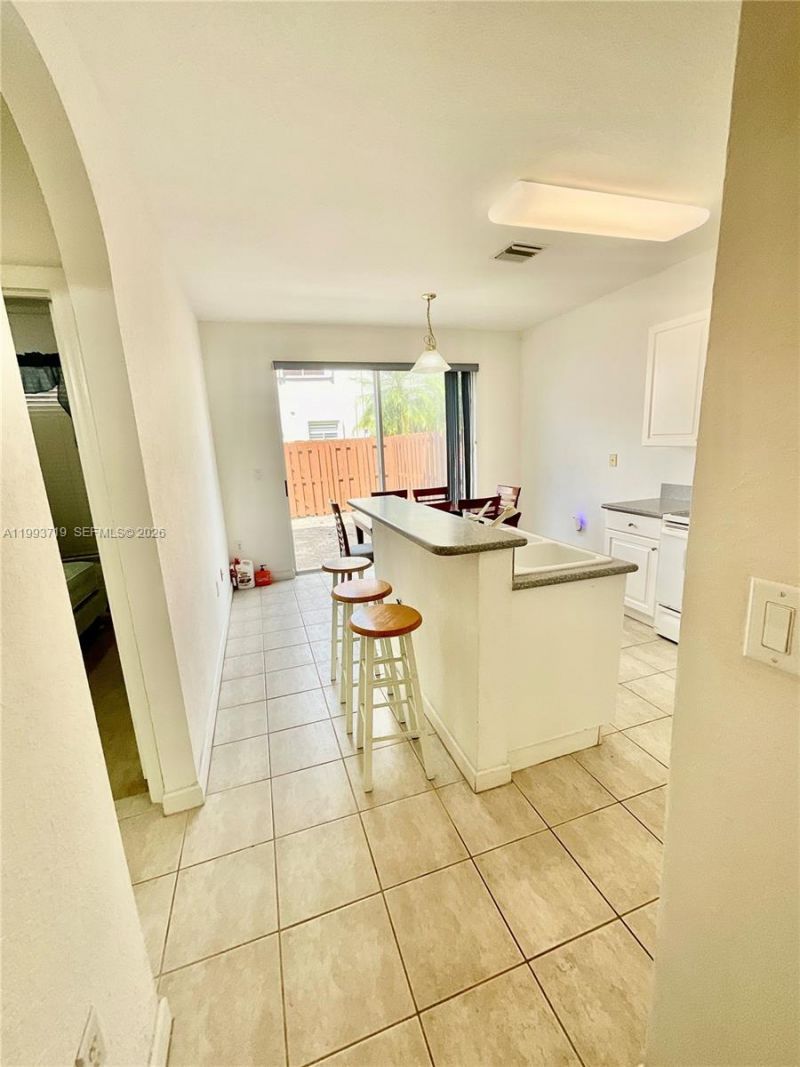 5628 NW 113th Ave, Unit 5628, Doral, FL 33178 Photo