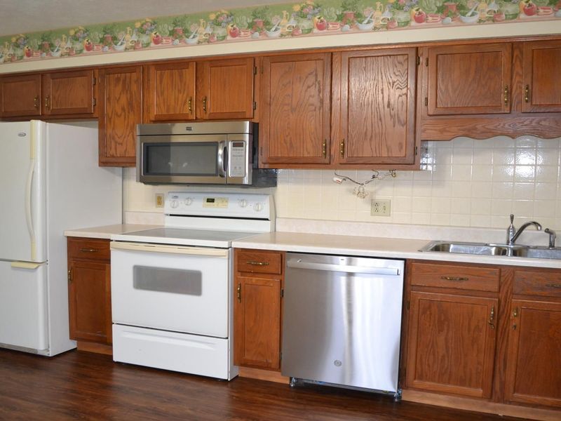 1031 Armsgate Road, Springfield, OH 45503 Photo 10