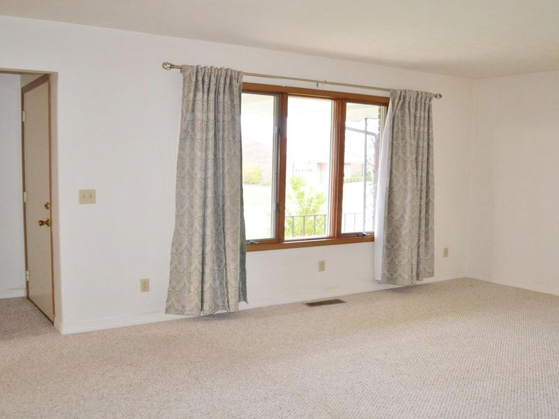 1031 Armsgate Road, Springfield, OH 45503 Photo 5