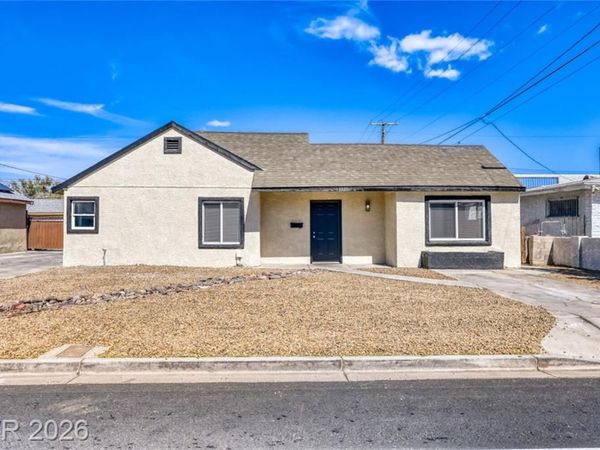 1325 E Oakey Boulevard, Las Vegas, NV 89104