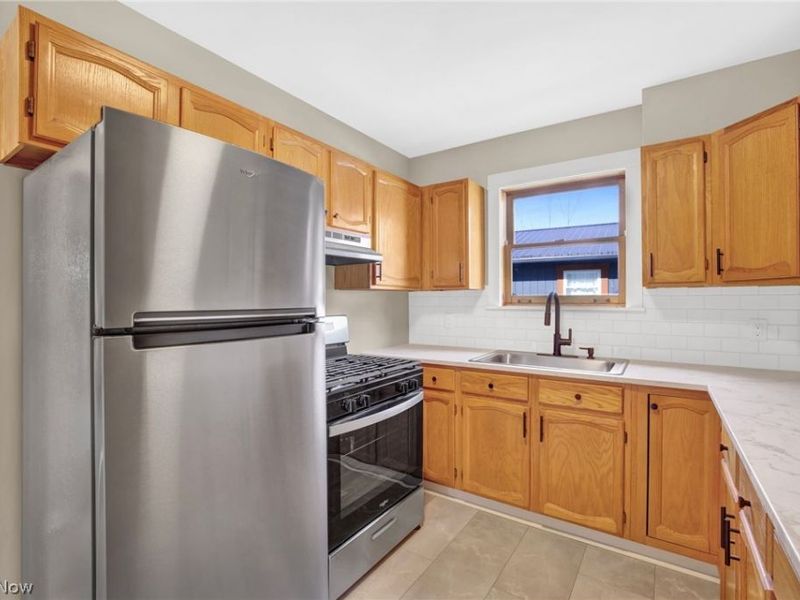 941 Carnegie Avenue, Akron, OH 44314 Photo 20