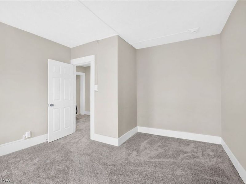 941 Carnegie Avenue, Akron, OH 44314 Photo 5