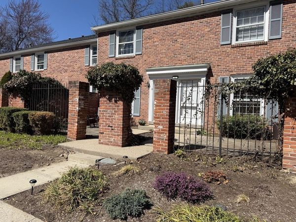 58 Williamsburg Dr, Unit 58, Springfield, MA 01108