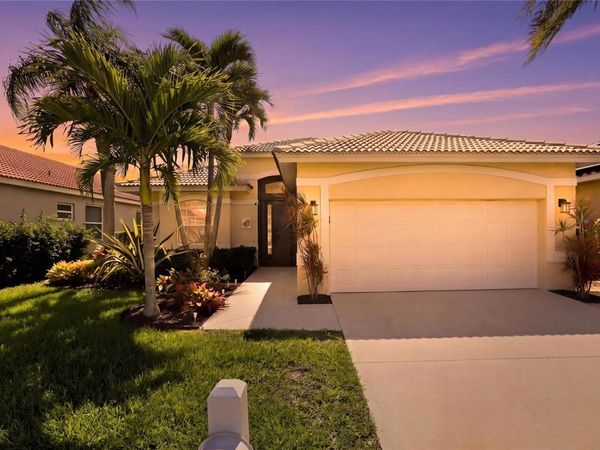 11198 LAKELAND CIRCLE, FORT MYERS, FL 33913