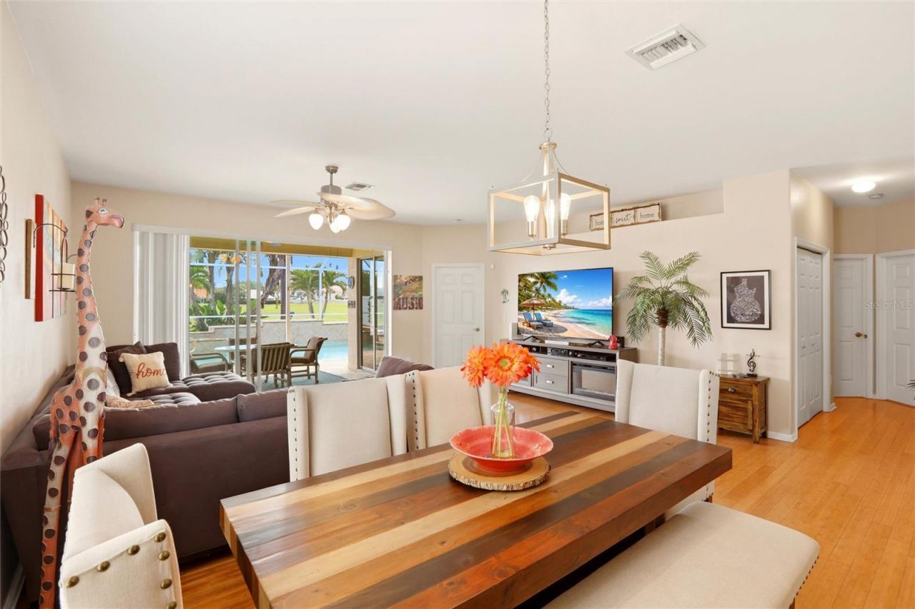 11198 Lakeland Circle, Fort Myers, FL 33913 Photo