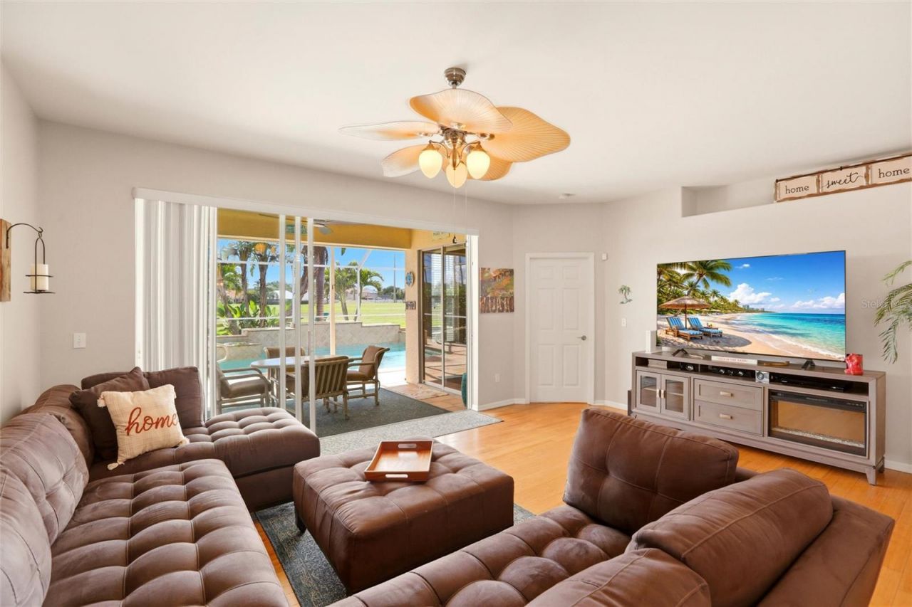 11198 Lakeland Circle, Fort Myers, FL 33913 Photo