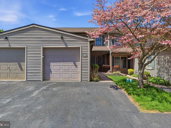 109 OAK CROSSING, Unit 109, DALLASTOWN, PA 17313
