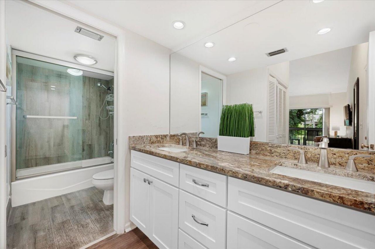 11863 Wimbledon Circle, Unit 525, Wellington, FL 33414 Photo