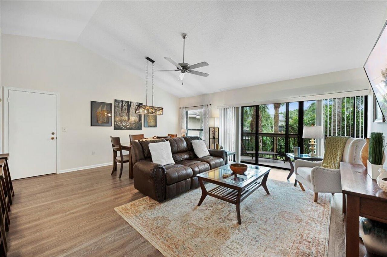 11863 Wimbledon Circle, Unit 525, Wellington, FL 33414 Photo