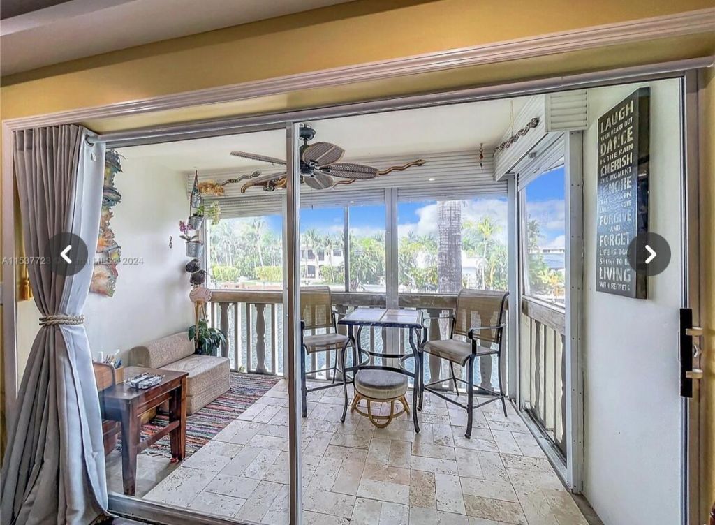 460 Paradise Isle Boulevard, Unit 205, Hallandale Beach, FL 33009 Photo