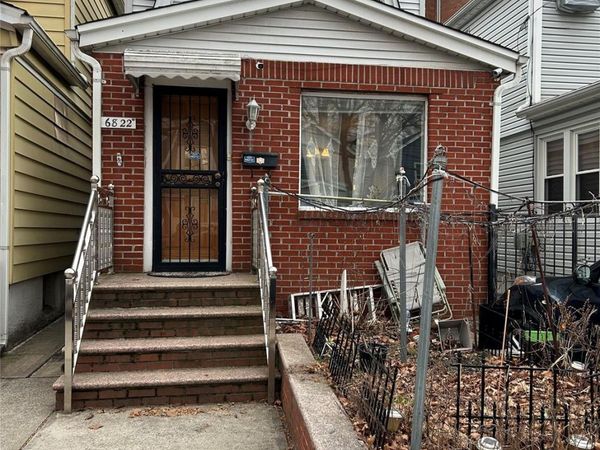 6822 Nansen Street , Forest Hills, NY 11375