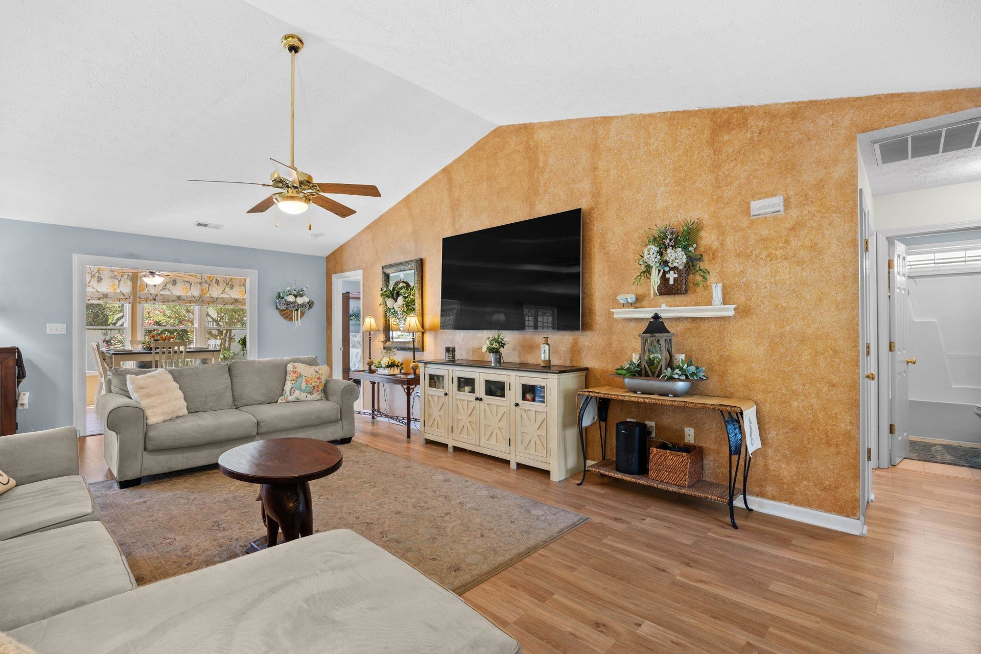 3006 Sabal Ct. Photo 7