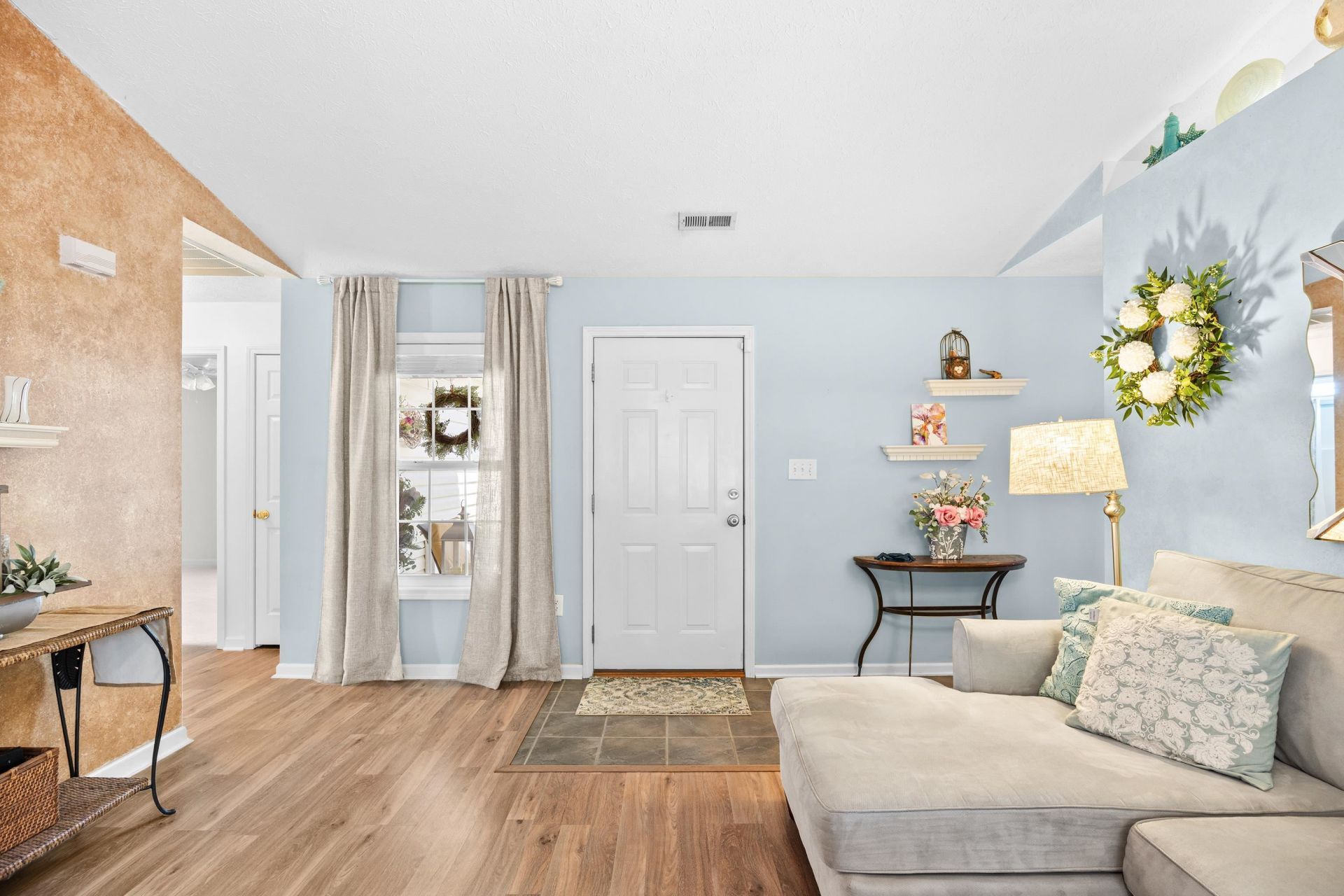 3006 Sabal Ct. Photo 8