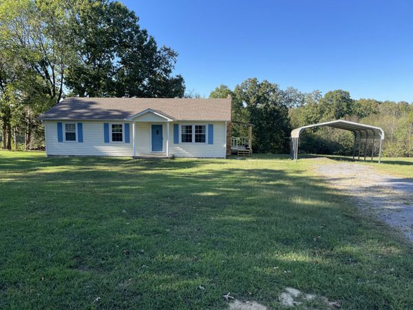 745 Moore Hollow Rd , Tennessee Ridge, TN 37178