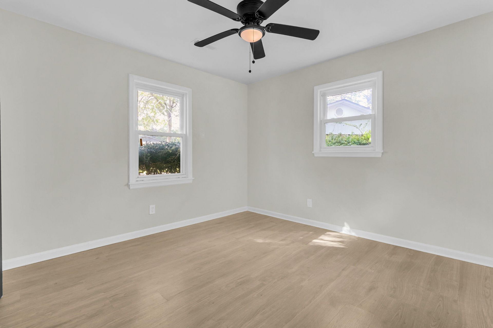 104 Dahlia Place Photo 15