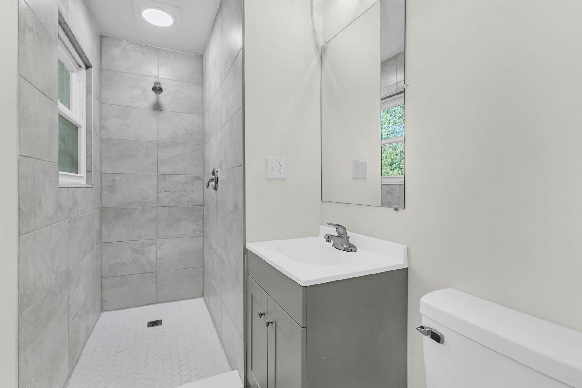 104 Dahlia Place Photo 19