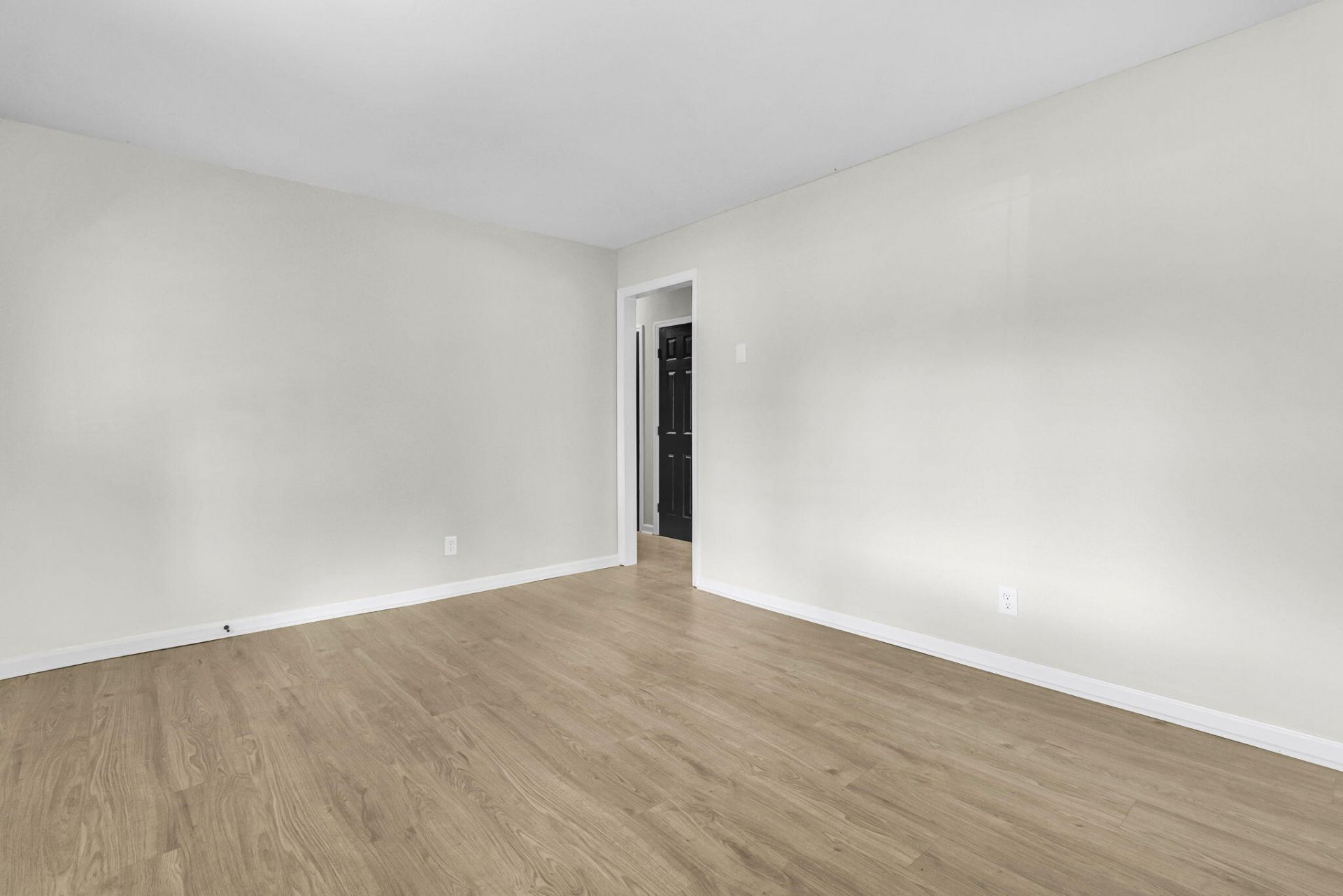 104 Dahlia Place Photo 4