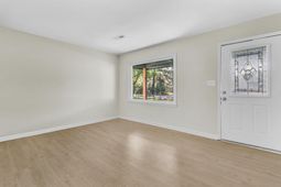 104 Dahlia Place photo 4