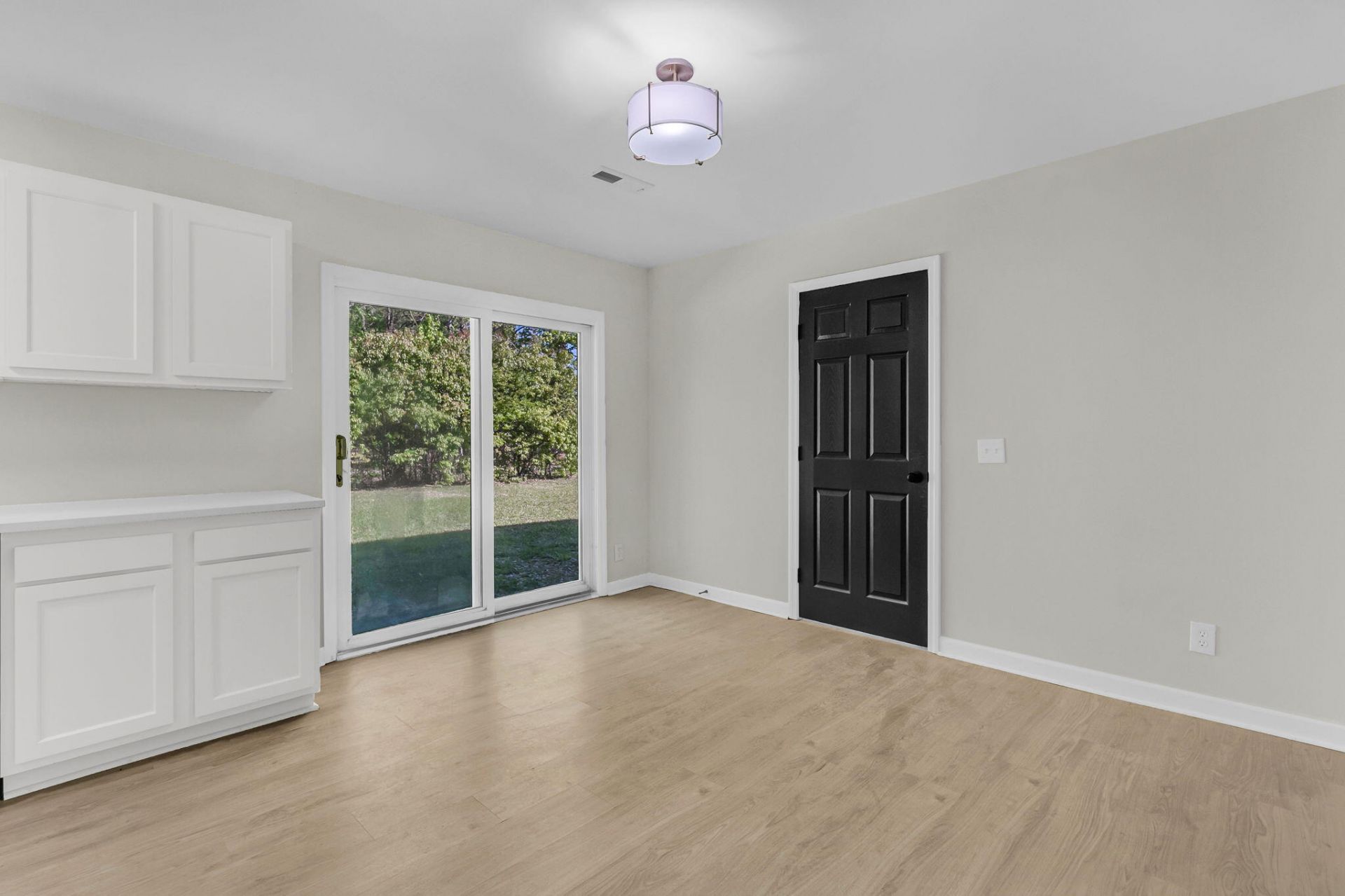 104 Dahlia Place Photo 6