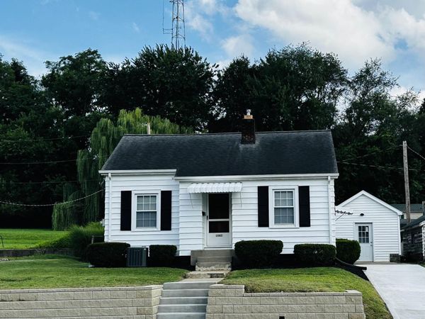 1003 E National Highway, Washington, IN 47501