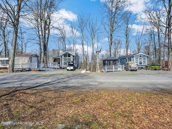 124 Tennis Terrace, Covington Twp, PA 18424