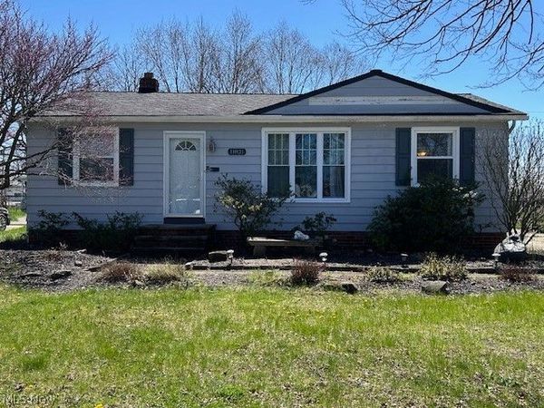 11821 Ronald Drive, Parma, OH 44130