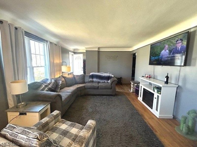 11821 Ronald Drive, Parma, OH 44130 Photo 5