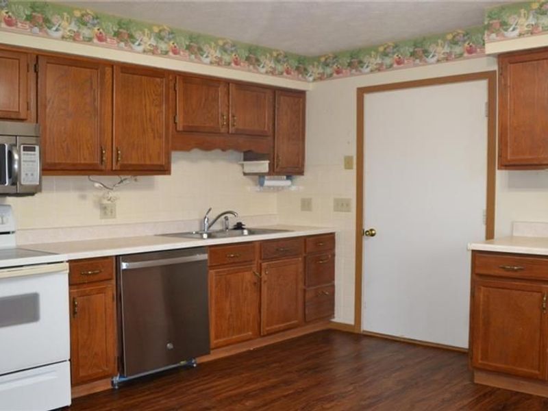 1031 Armsgate Road, Springfield, OH 45503 Photo 8