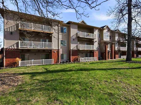 420 N 1st Ave, Unit 305, Iowa City, IA 52245