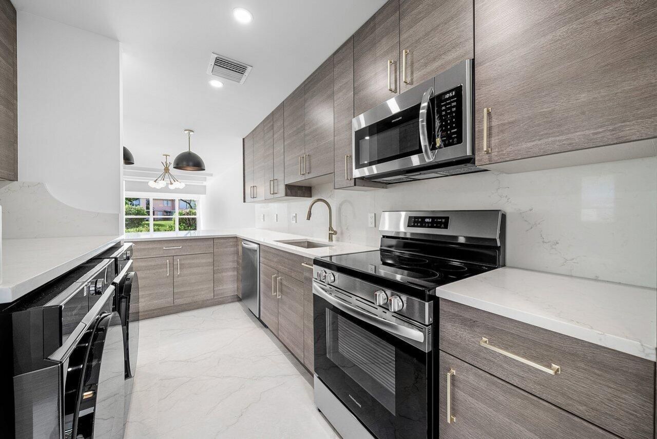 1541 NW 20th Avenue, Unit 101, Delray Beach, FL 33445 Photo