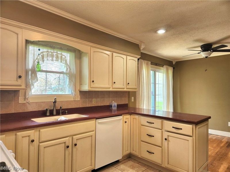 7068 Woodell Avenue, Canton, OH 44721 Photo 3