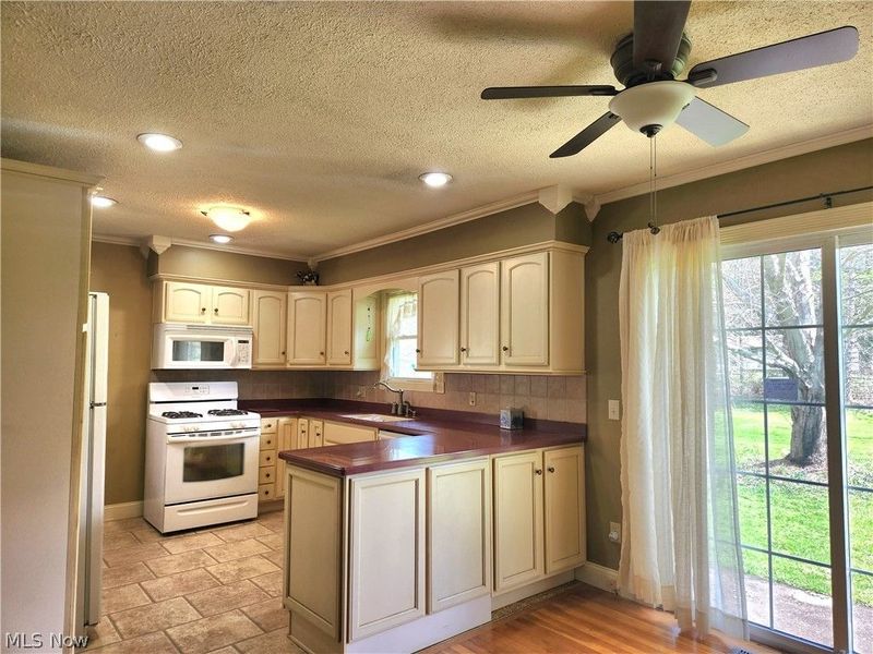 7068 Woodell Avenue, Canton, OH 44721 Photo 4