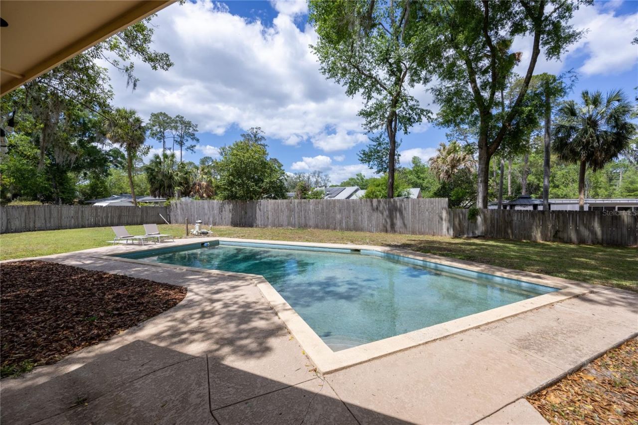 3900 NW 37th Place , Gainesville, FL 32606 Photo