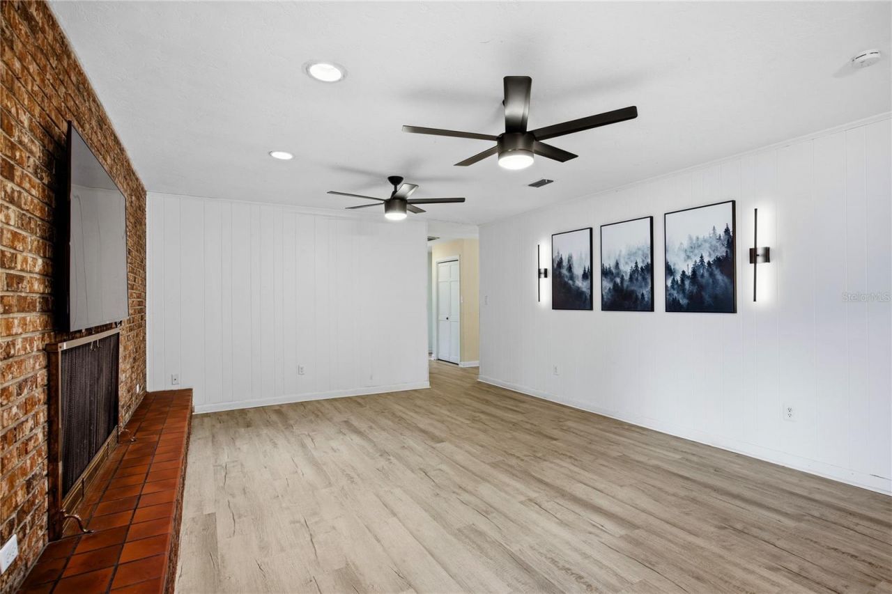 3900 NW 37th Place , Gainesville, FL 32606 Photo