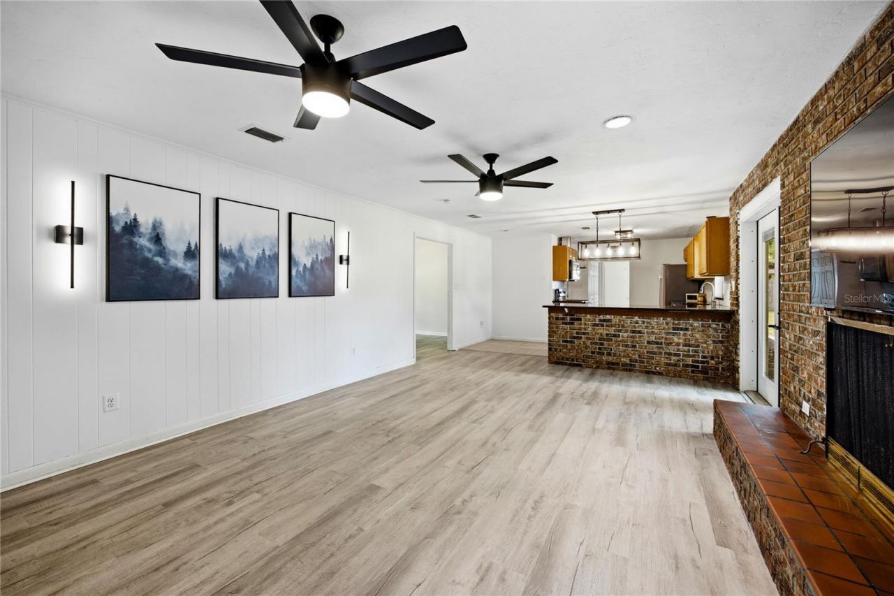 3900 NW 37th Place , Gainesville, FL 32606 Photo